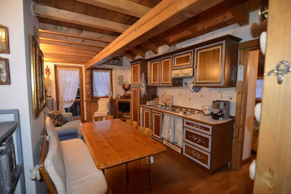 Ganze Wohnung, Cozy attic in the center of San Vito in San Vito di Cadore, Dolomiti Superski