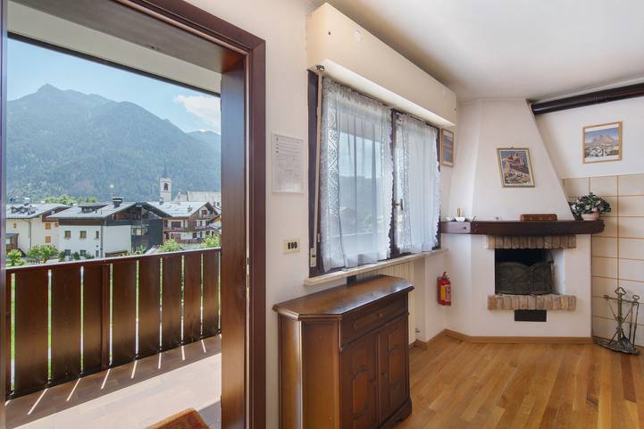 Hel lejlighed, Casa Gloria in Vinigo: Mountain View, Private Terrace, Wi-Fi in Vodo di Cadore, Østlige Dolomitter
