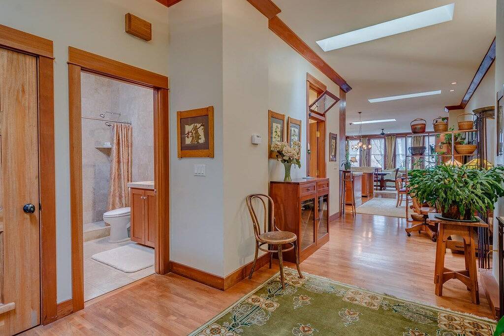 Ganze Wohnung, Unglaubliches Luxus-Loft in historischem im Stadtzentrum gelegenem Mcminnville in McMinnville, Yamhill County