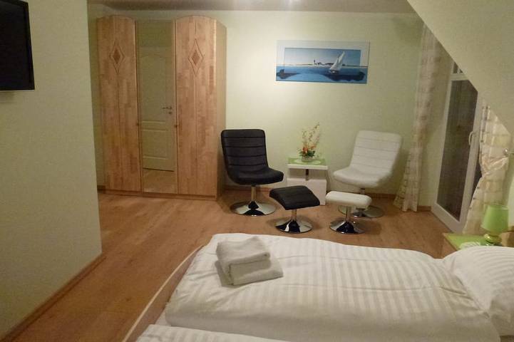 Ferienhaus für 7 Personen, mit Sauna und Balkon sowie Garten in Zingst - 2