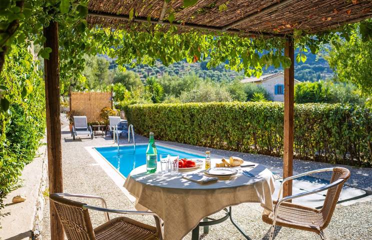 Villa pour 2 personnes, avec jardin ainsi que terrasse et piscine à Ithaque - 2
