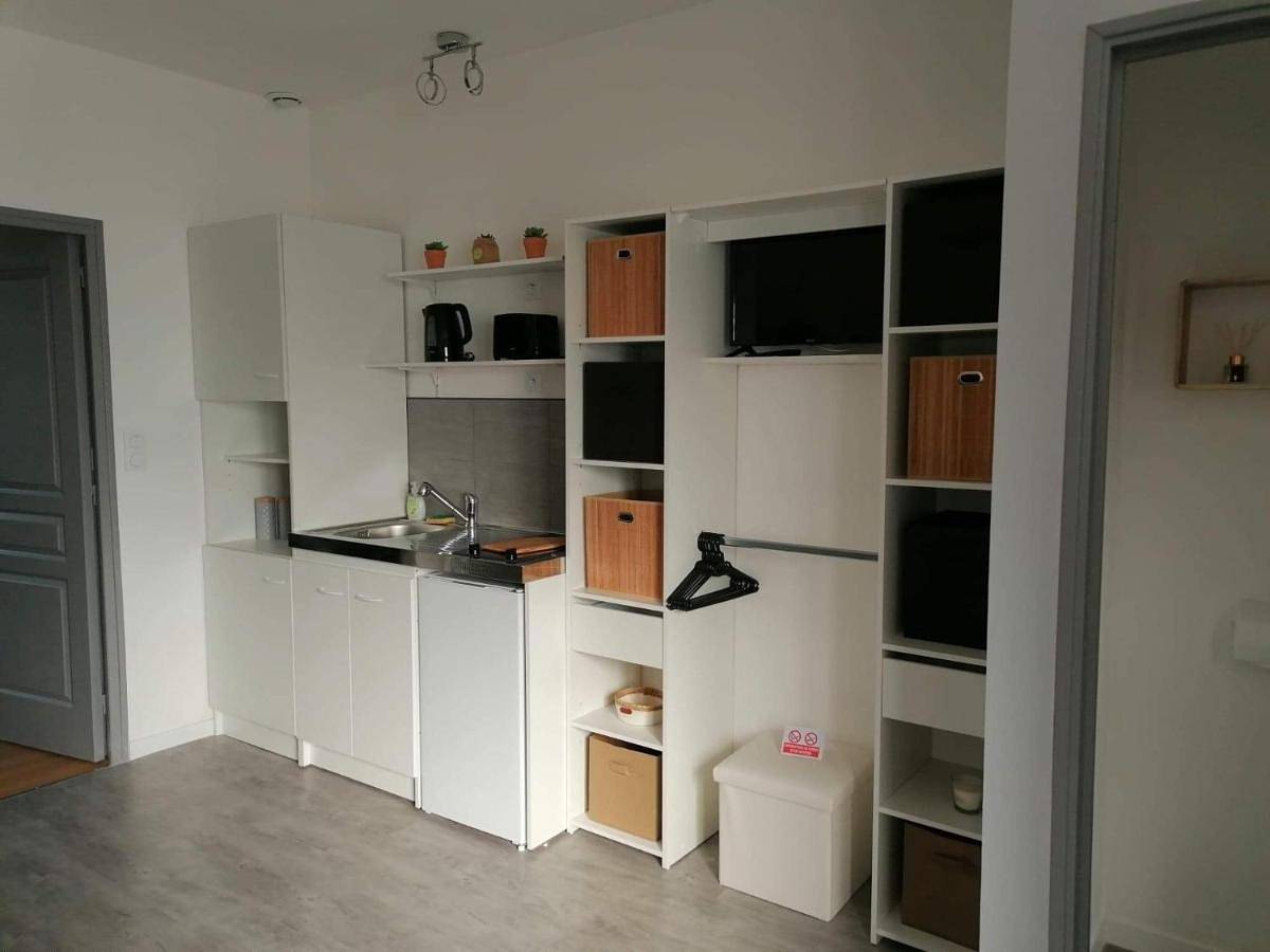 Appartement entier, One-Bedroom Apartment in Noyant, Vallée de la Loire