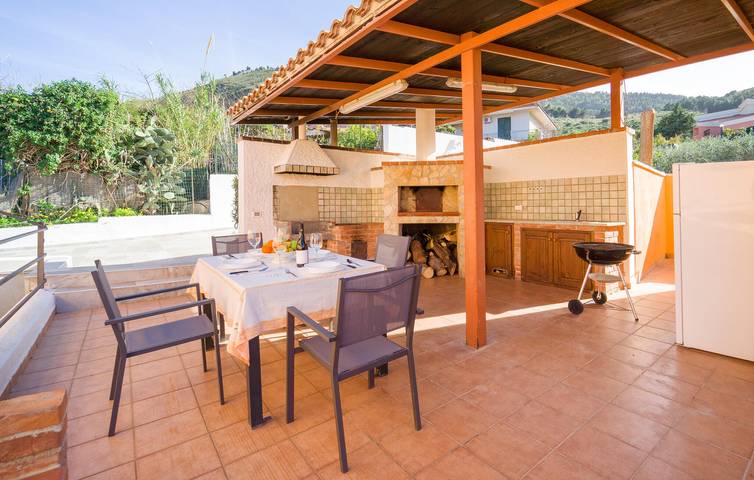 110qm Wohnung mit Pool, Parkplatz, Terrasse - Altavilla Milicia in Altavilla Milicia, Palermo Provinz