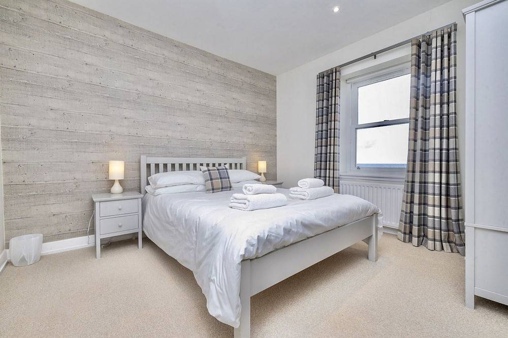 Seafront luxe, eenvoudige en funky huis slaapt 10 met hot tub 4 bed 5 badkamer in Banff, Aberdeenshire