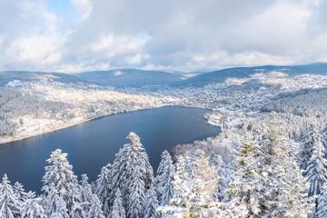 Gîte pour 5 personnes, avec terrasse et jardin, adapté aux familles dans Lac de Longemer