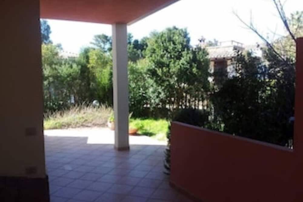 Ganze Wohnung, Unmissable apartment with garden 100mt from the sea, Campulongu - second floor in Villasimius, Cagliari Provinz