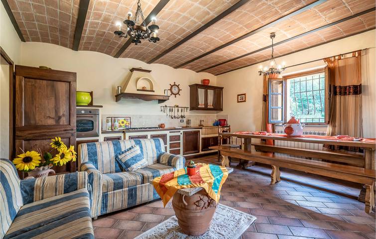 Escapada junto a la piscina con jardín y aparcamiento in Città di Castello, Valtiberina
