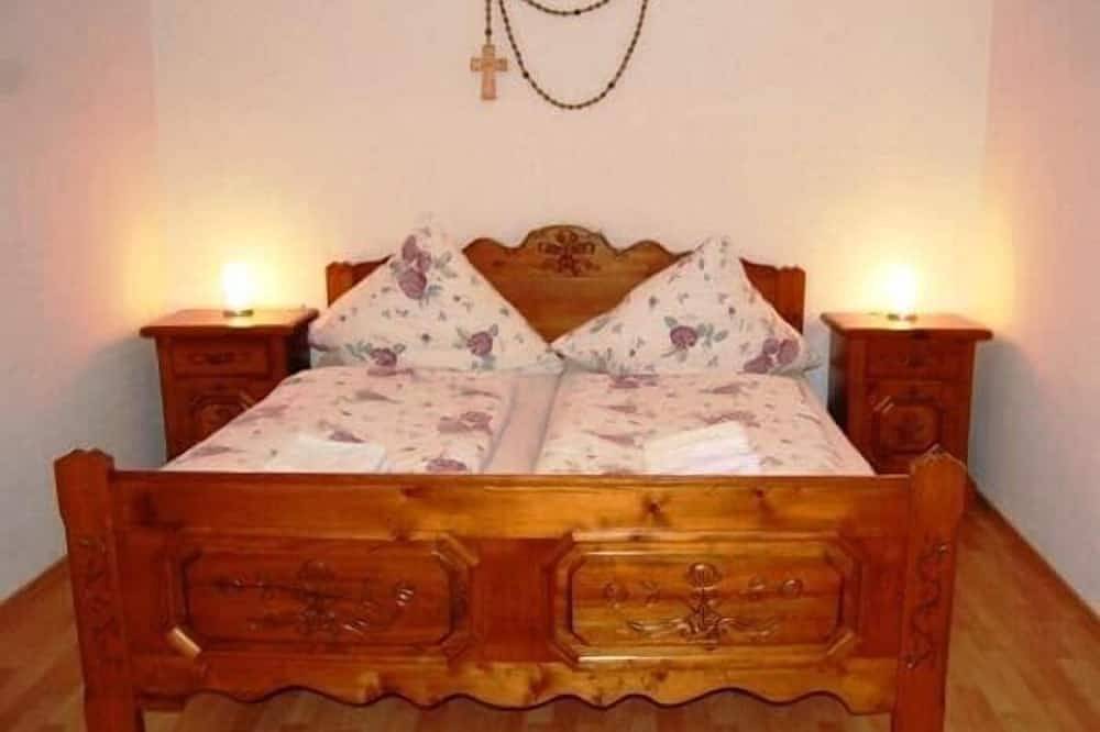 Ganze Wohnung, Fewo mit Balkon für 2 Personen mit Frühstück möglich in Wegscheid, Passauer Land