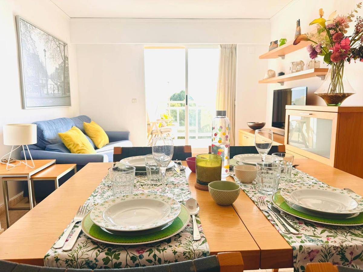 Apartamento entero, .Apartamento 1a linea de playa + piscina + parking Daimus in Platja de Daimús (Daimús), Daimuz