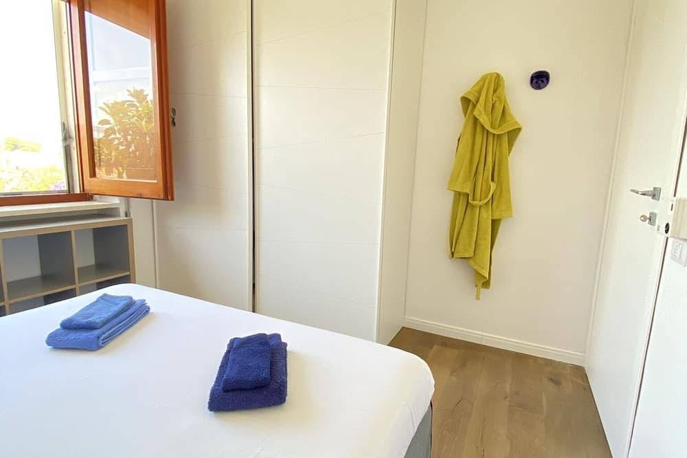 Buen Retiro - Villa with pool and jacuzzi 400 m from the sea in Torre Chianca, Lecce Provinz