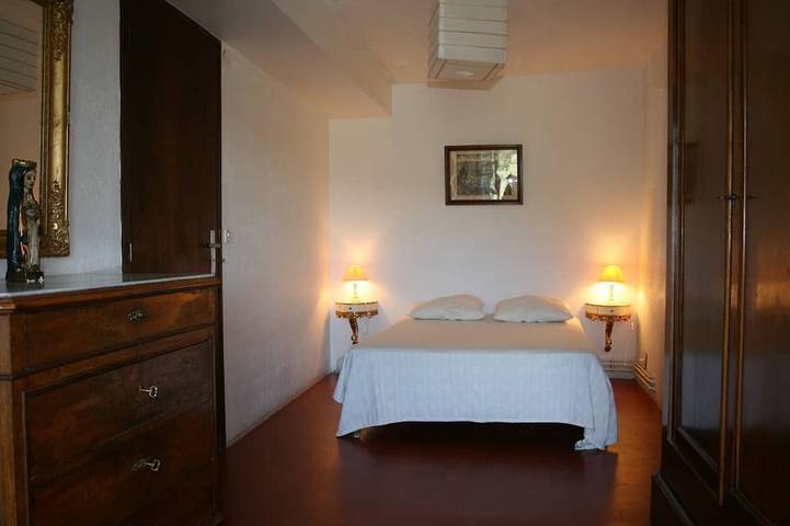 Location de vacances pour 10 personnes, avec jardin à Reynès - 2