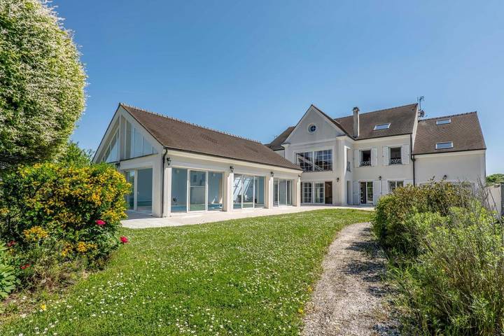 Villa pour 14 personnes, avec jacuzzi ainsi que piscine et jardin dans Seine-et-Marne - 2