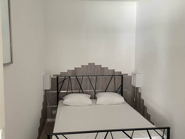 Appartement entier, Appartement charmant 4 pers avec accès privé au lac in Esparron-de-Verdon, Alpes-de-Haute-Provence