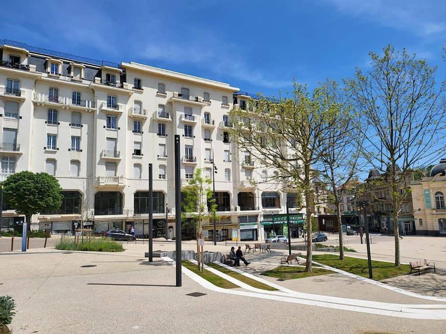 Appartement entier, Appartement meublé à Chatel Guyon Grand Hôtel in Châtel-Guyon, Parc naturel régional des Volcans d'Auvergne