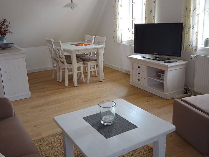 Ferienwohnung für 4 Personen, mit Terrasse und Garten in Oldsum - 2
