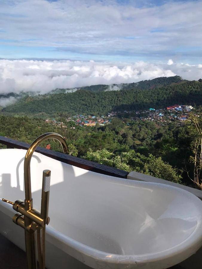 Chambre d’hôte pour 4 personnes, avec terrasse et vue dans Chiang Rai