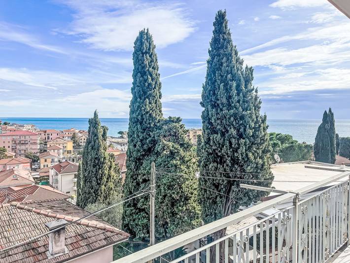 Gîte pour 5 personnes, avec Balcon et Jardin à San Lorenzo al Mare - 2