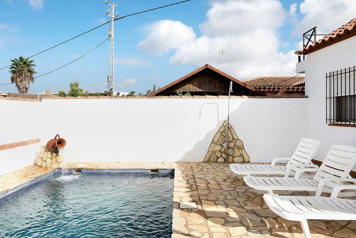 Casa vacanze 'Casa Mari Loli 2' con piscina e Wi-Fi in Conil de la Frontera, Costa de la Luz