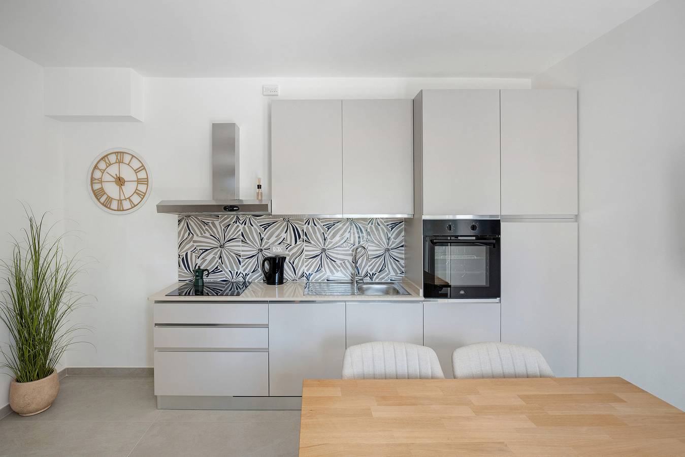 Entire apartment, Suite La Camelia with Mountain View, Wi-Fi and Air Conditioning in Pianillo, Agerola