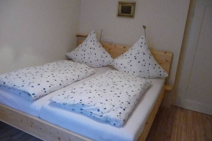 Ganze Wohnung, Ferienwohnung 65 qm, für 2-4 Personen, 2 Schlafzimmer, Balkon, Nichtraucher in Schönau am Königssee, Berchtesgadener Alpen