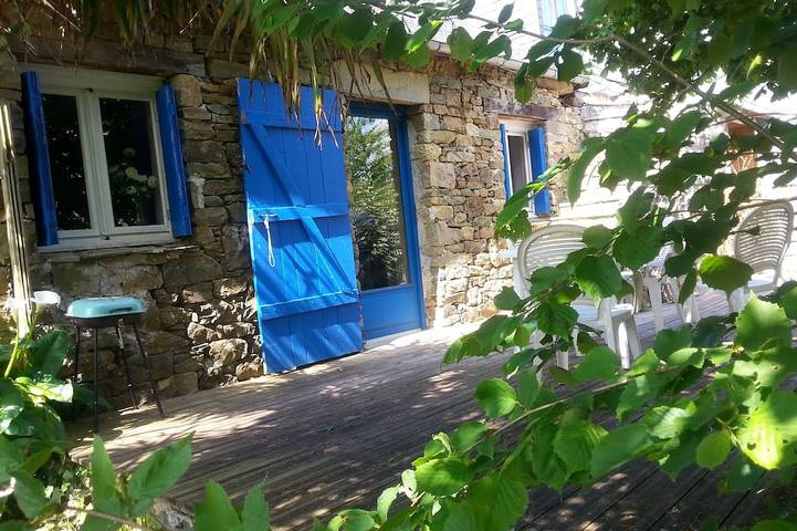 Location de vacances pour 4 personnes, avec Terrasse et Jardin à Argol