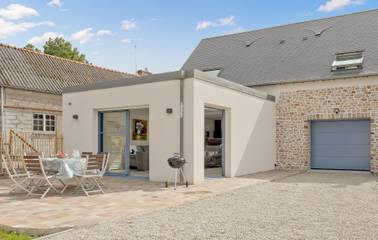 Gîte pour 6 personnes, avec terrasse et jardin à Créances