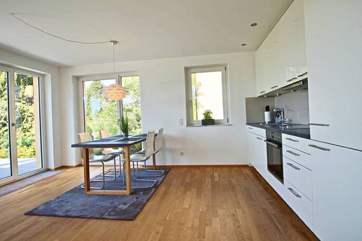 Ferienwohnung für 3 Personen, mit Terrasse und Seeblick - 1