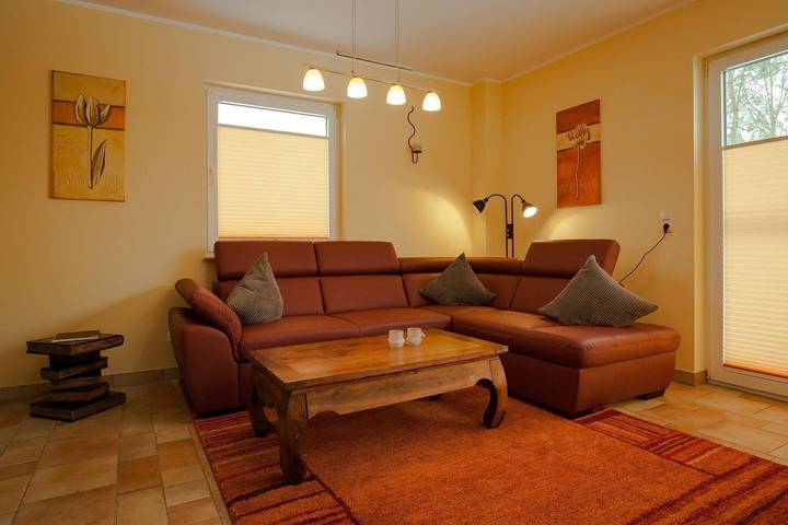 Ferienhaus für 6 Personen, mit Terrasse und Garten in Göhren-Lebbin - 2