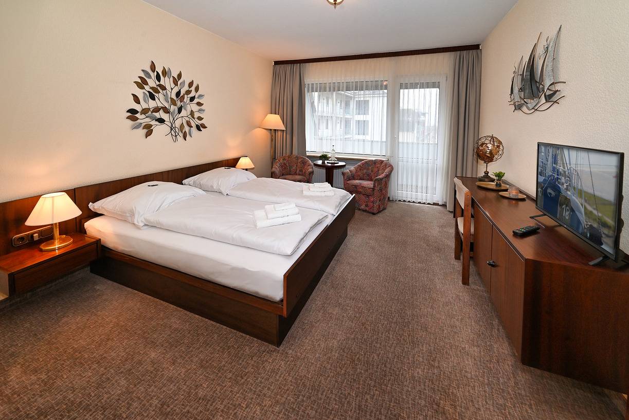 Strandhotel Salty - Doppelzimmer Standard mit Balkon in Hafen Büsum, Büsum