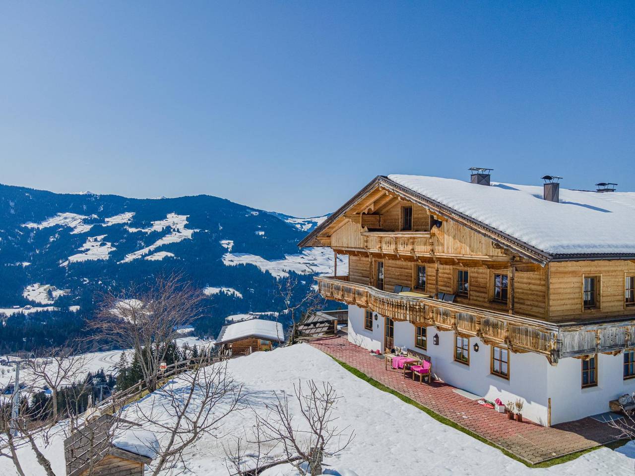Ganze Wohnung, Schöne Wohnung mit Skilift vor der Haustür
 in Westendorf, Brixental