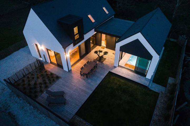 Location de vacances pour 8 personnes, avec terrasse et jardin à Combrit