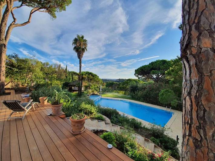 Villa pour 12 personnes, avec piscine ainsi que jardin et vue dans Gigaro - 3