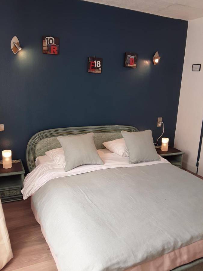 Hôtel pour 2 personnes, avec terrasse et vue, animaux acceptés à Domène