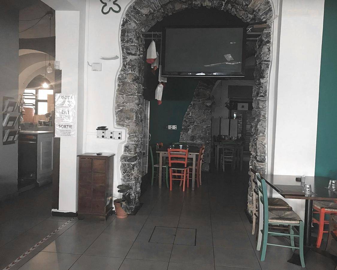 Bella Napoli Guesthouse Trattoria Pizzeria in La Spezia (City), La Spezia
