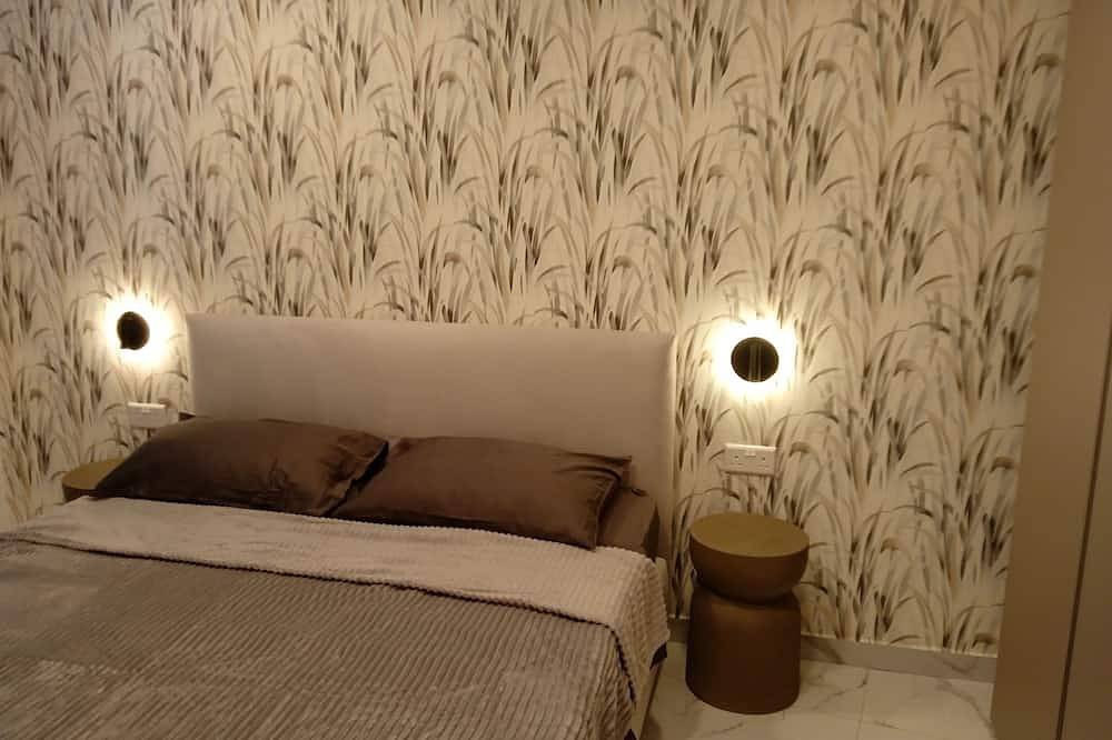 Designer-finished apartment close to Balluta bay in St. Julian's in Paceville, San Giljan