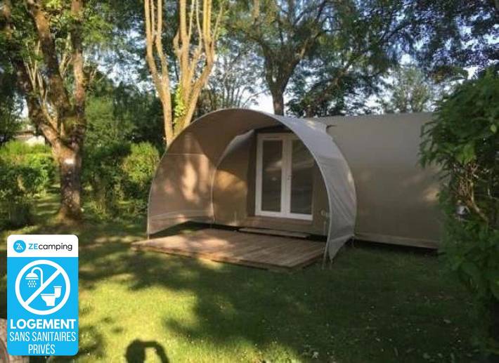 Tente pour 4 personnes, avec bassin pour enfant en Corrèze