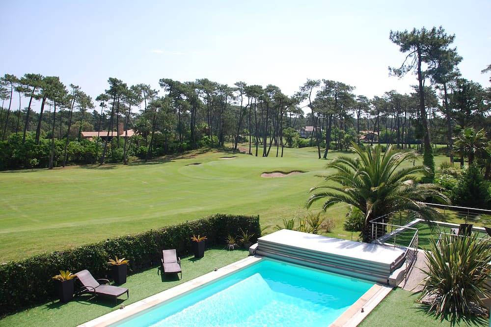 Appartement entier, Appartement avec accès direct sur le prestigieux Golf de Chiberta. in Anglet, Région de Bayonne