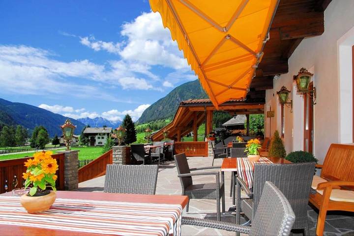 Hôtel pour 2 personnes, avec piscine et vue ainsi que terrasse et sauna, animaux acceptés dans Anterselva Di Mezzo - 3