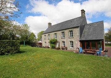 Gîte pour 4 personnes, avec jardin dans La Hague