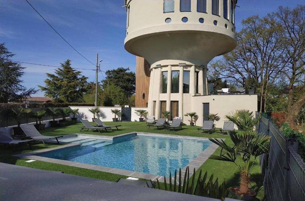 Double Room with Pool View in Trévoux, Ain