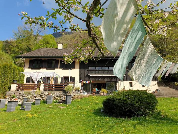 Chambre d’hôte pour 3 personnes, avec jardin ainsi que vue et sauna à Roches