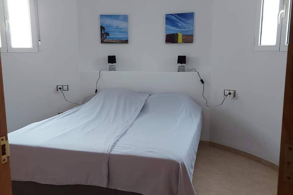 Villa with Wifi, airco and Private Pool in Beautiful Garden in Alcossebre, Alcalà de Xivert