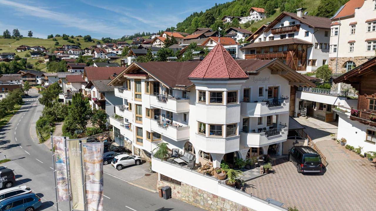 Geheel appartement, Laudegghof Ladis - Apartments with Castle Views in Ladis, Serfaus-Fiss-Ladis