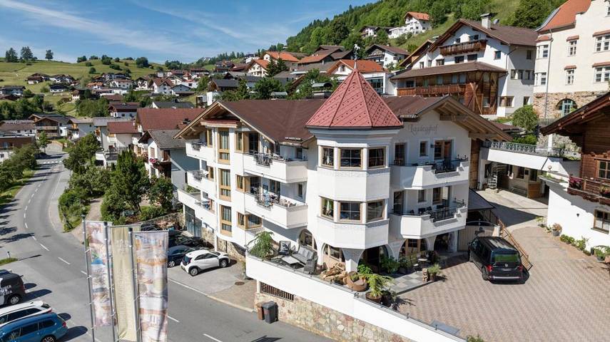 Vakantieappartement voor 3 personen, with Balkon and Terras as well as Whirlpool and Sauna in Ladis