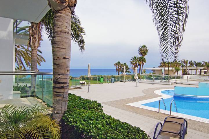 Ganze Wohnung, Ferienwohnung für 4 Personen mit Pool in Protaras, Südzypern