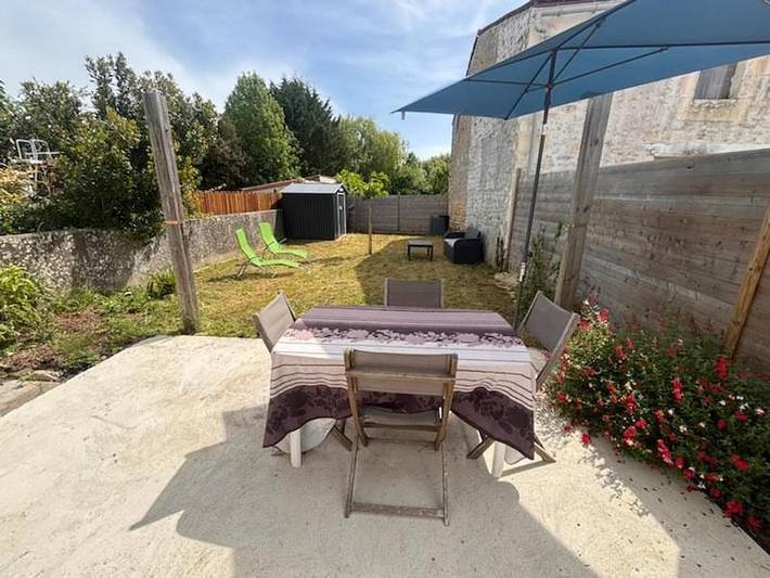 Gîte pour 6 personnes, avec jardin et terrasse, animaux acceptés à Saint-Jean-d'Angle