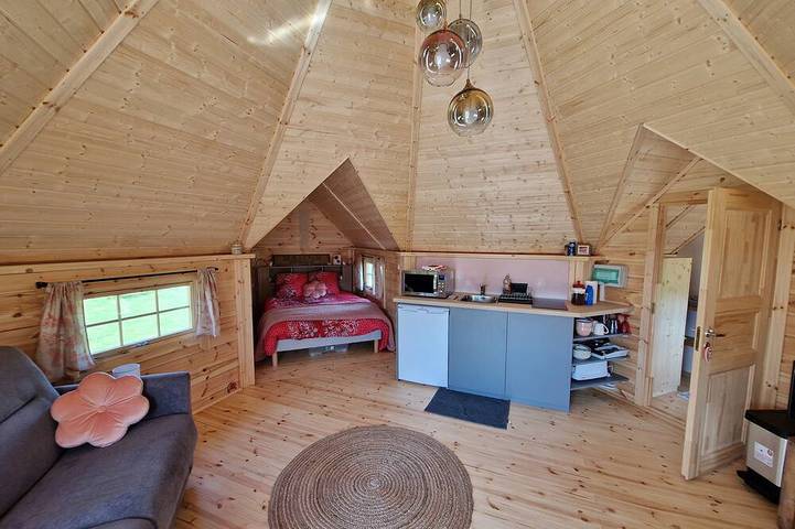 Gîte pour 4 personnes, avec terrasse ainsi que sauna et jardin dans Vignot - 2
