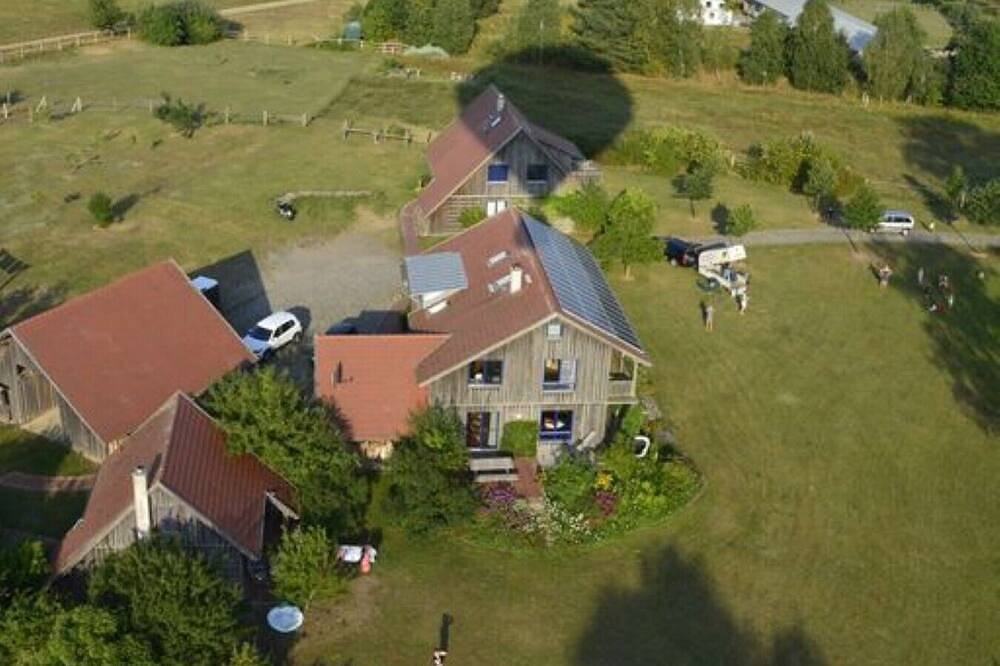 Ganze Wohnung, Frei stehendes Ferienhaus mit Blick auf herrliche Landschaft in Zempow, Wittstock/Dosse