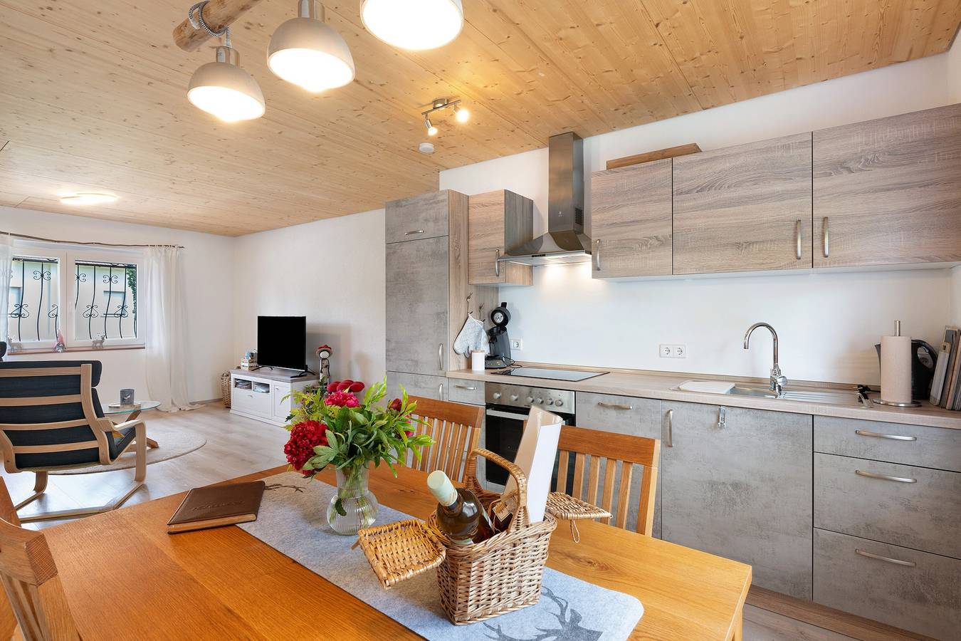 Ganze Wohnung, Hirschgeflüster, 75qm, 2 Schlafzimmer, max. 5 Personen in Bühl, Mittlerer Schwarzwald