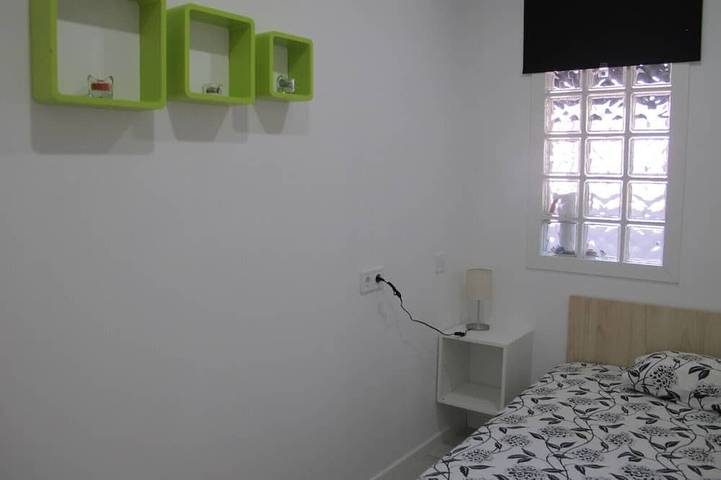 Entire apartment, Cozy Apt. Next To Beach And 14 Min. To Catalonia Square in Platja del Litoral (Sant Adrià de Besòs), Sant Adrià de Besòs